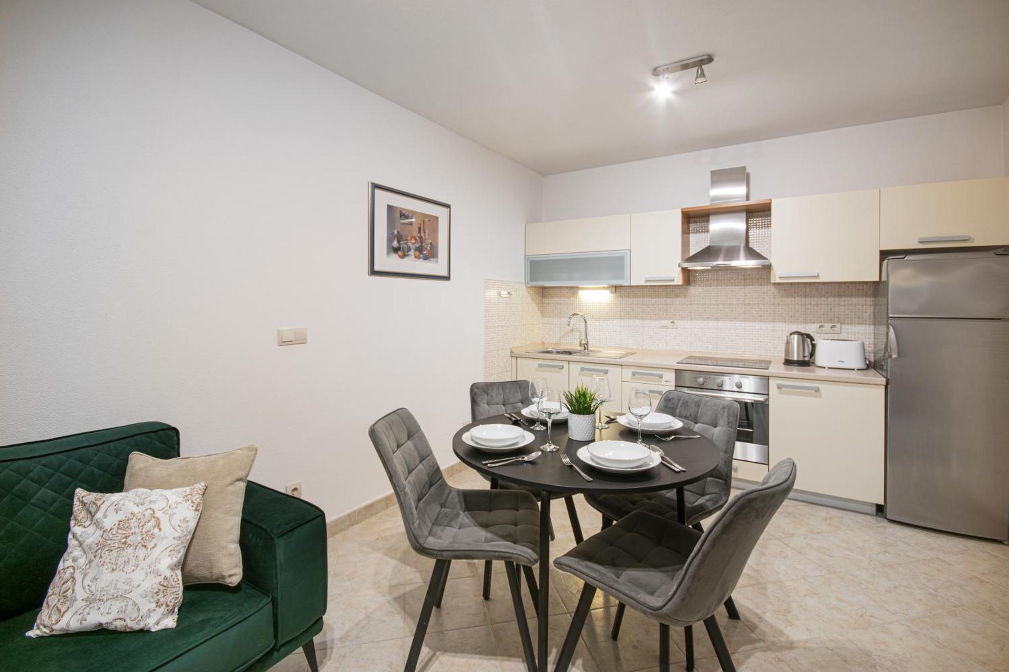 Apartments Klement Brela Dış mekan fotoğraf